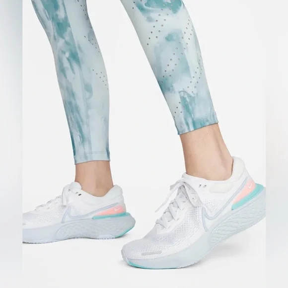 Nike Women's Dri-Fit Epic Luxe Mid-Rise Pocket Running Leggings - Picture 3 of 15